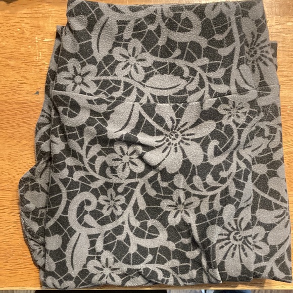 Lot of 4 Lularoe Tween Leggings - Picture 4 of 5